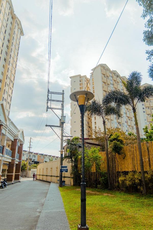 Yong'S Place At Isabelle De Valenzuela Manila Exterior foto